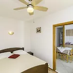 Fontana Πανσιόν 3*