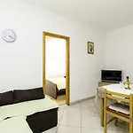 Fontana Πανσιόν Mlini