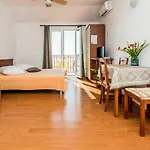Fontana Πανσιόν 3*