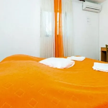 ゲストハウス Fontana